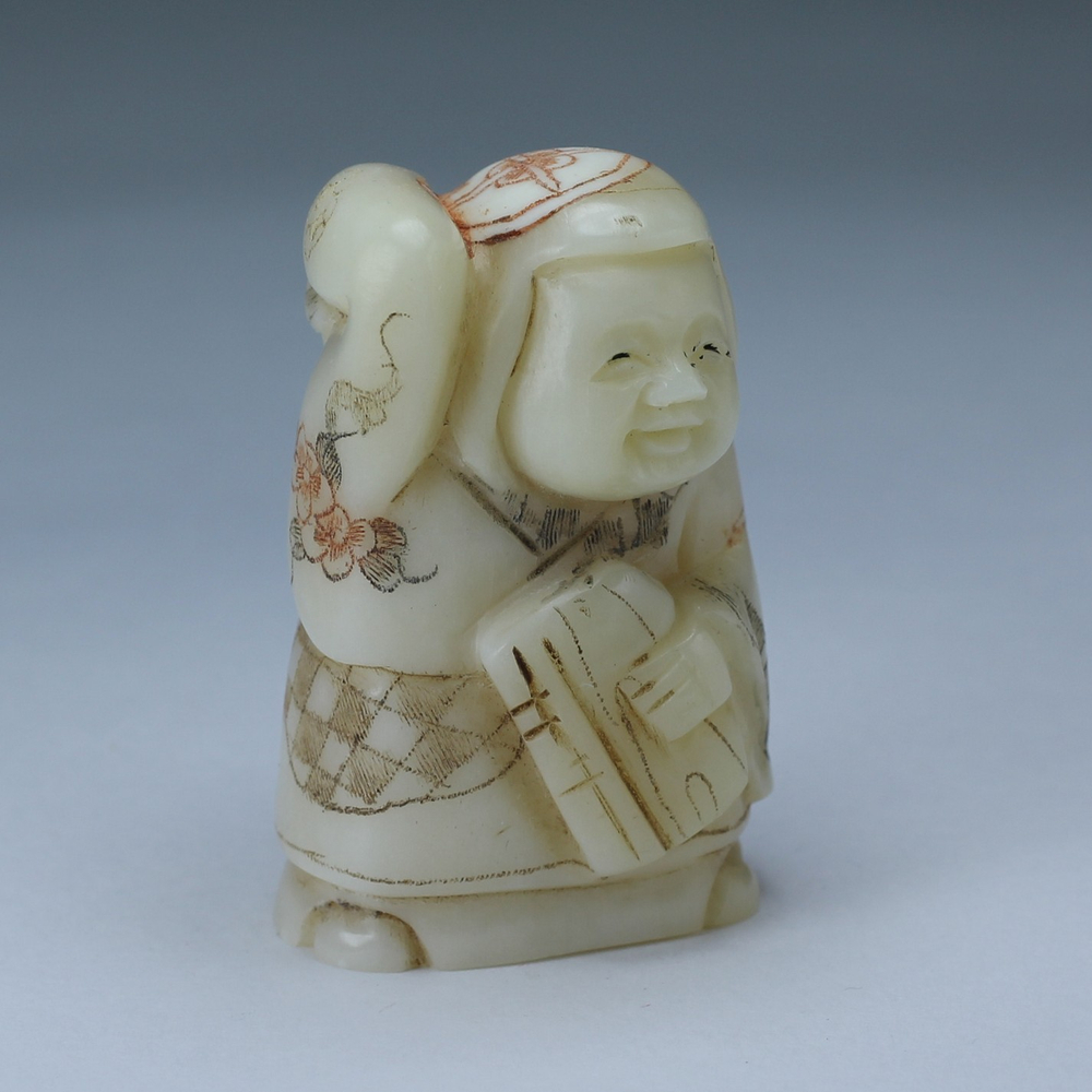 Нэцкэ Ребенок с книгой