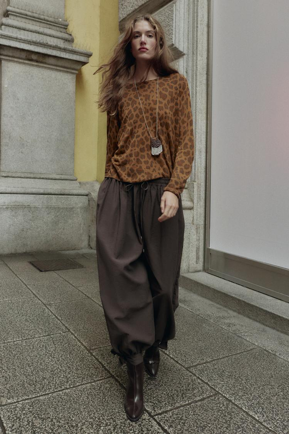 ZARA ТОНКИЙ ДЖЕМПЕР С АНИМАЛИСТИЧЕСКИМ ПРИНТОМ, ЛЕОПАРДОВЫЙ