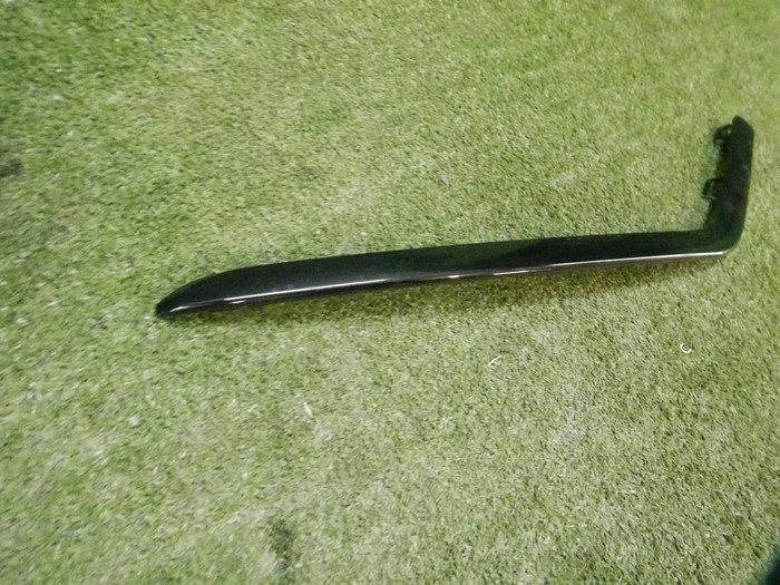 Молдинг перед. бампера Mercedes GLS x167 19-23 AMG