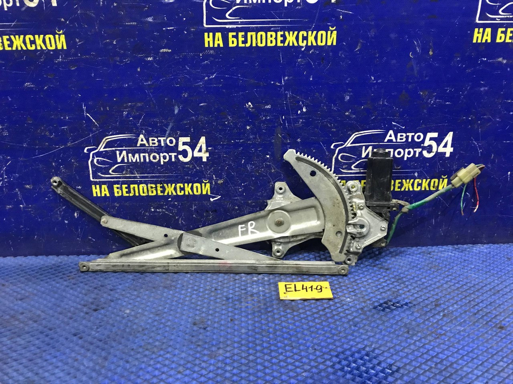 Стеклоподъемник передний правый TOYOTA CORSA 1991