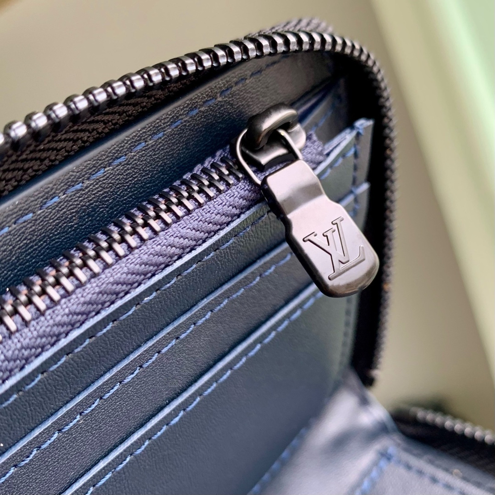 Louis Vuitton Zippy Vertical Wallet