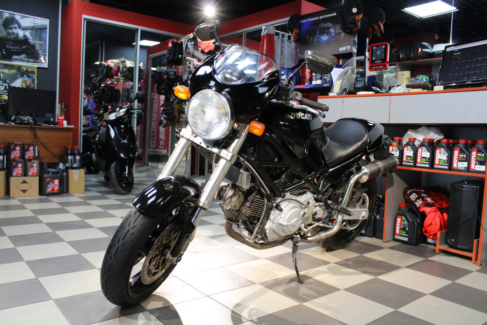 Ducati Monster 400 038145