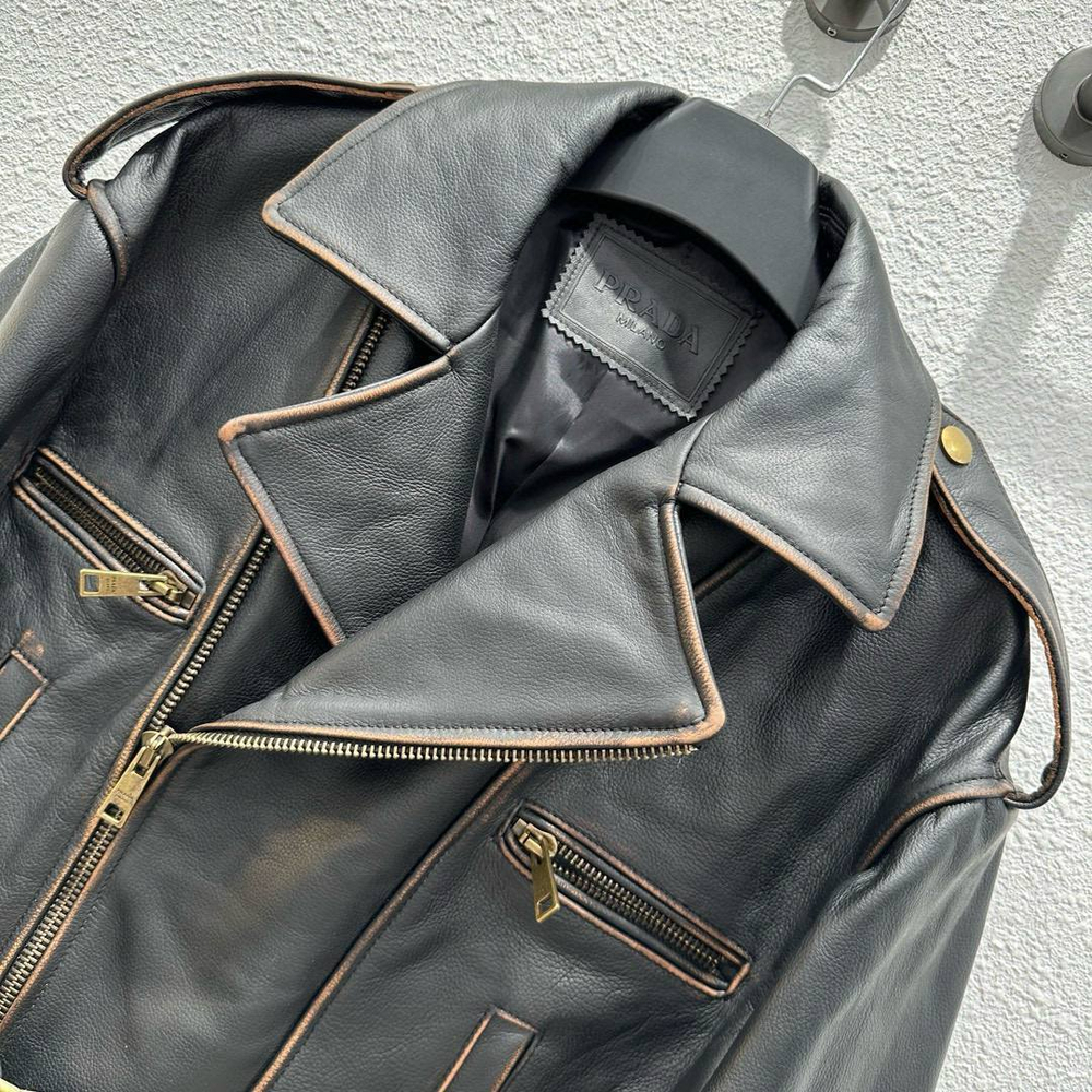 Кожаная куртка Prada