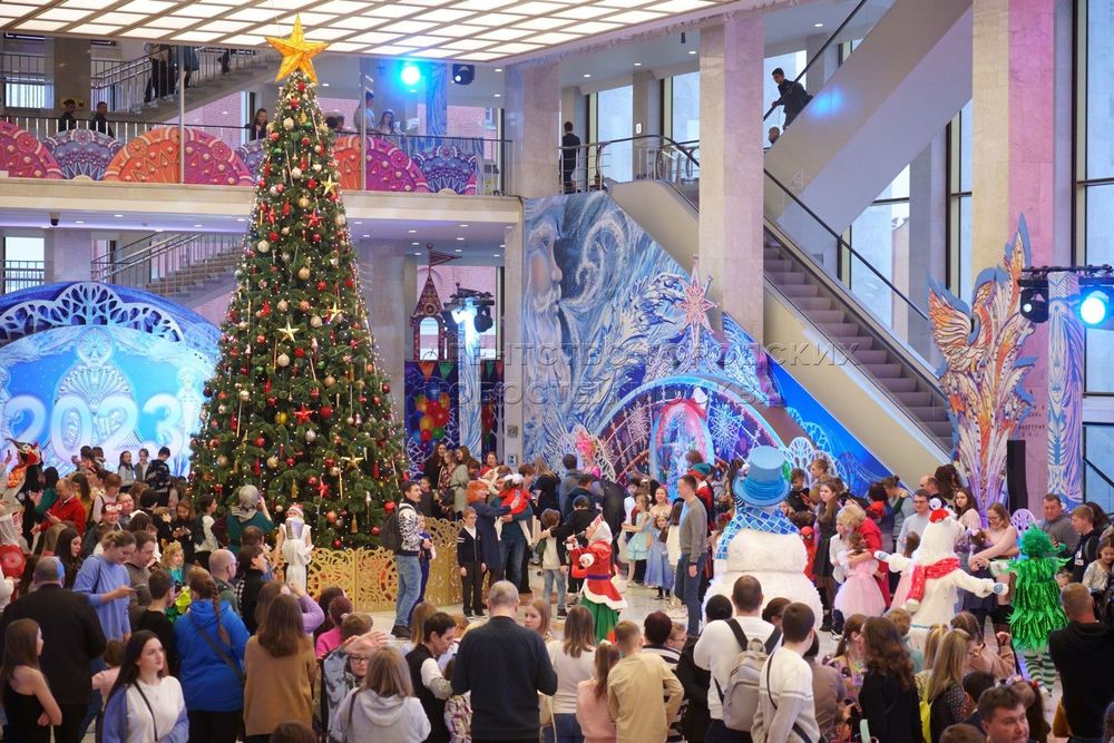 Макушка - звезда на елку «Рубиновая звезда» желтая