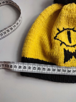 Шапка яркая