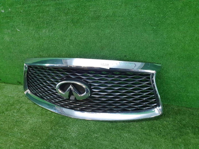 Решетка радиатора Infiniti QX60 (2016-2020)