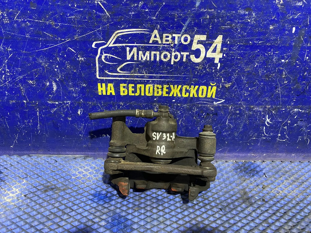 Суппорт тормозной задний правый TOYOTA CAMRY 1993