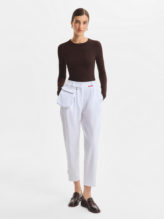 Брюки медицинские женские Волюмэ, белый