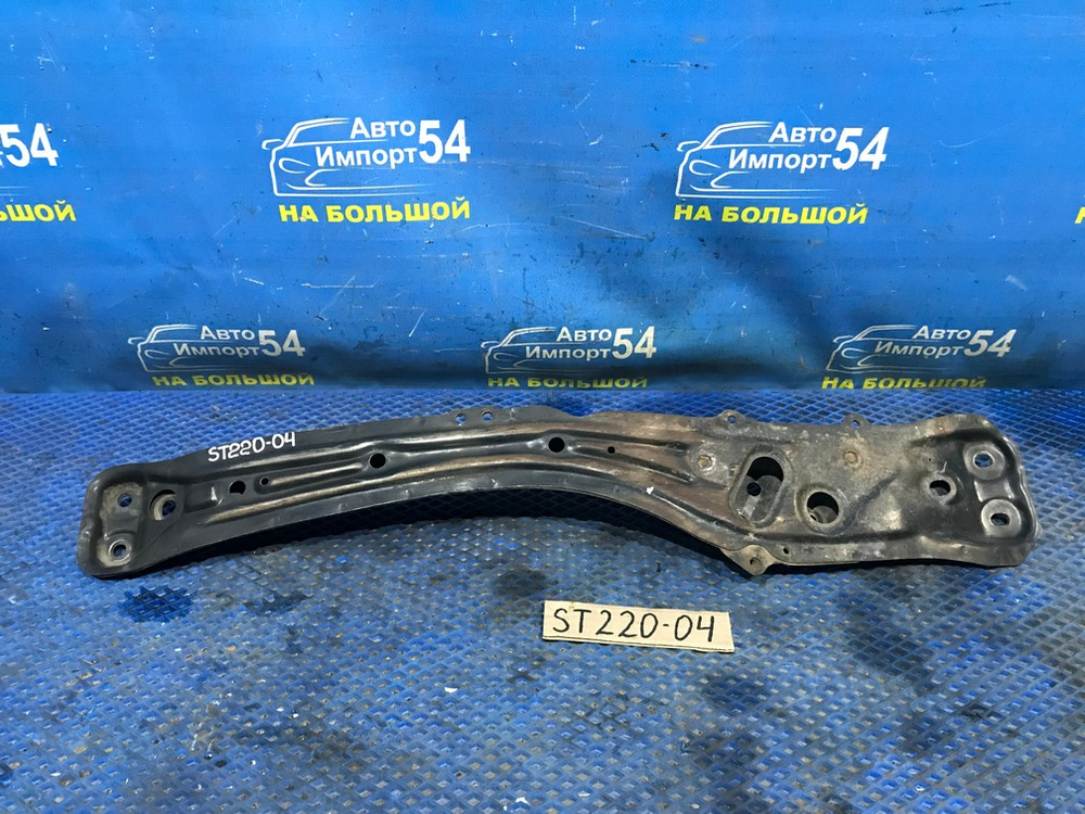 Балка передняя продольная TOYOTA AVENSIS 2001