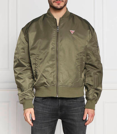 куртка бомбер guess x brandalised with graffiti by banksy GUESS - зеленый(M3RL87 WFA20)