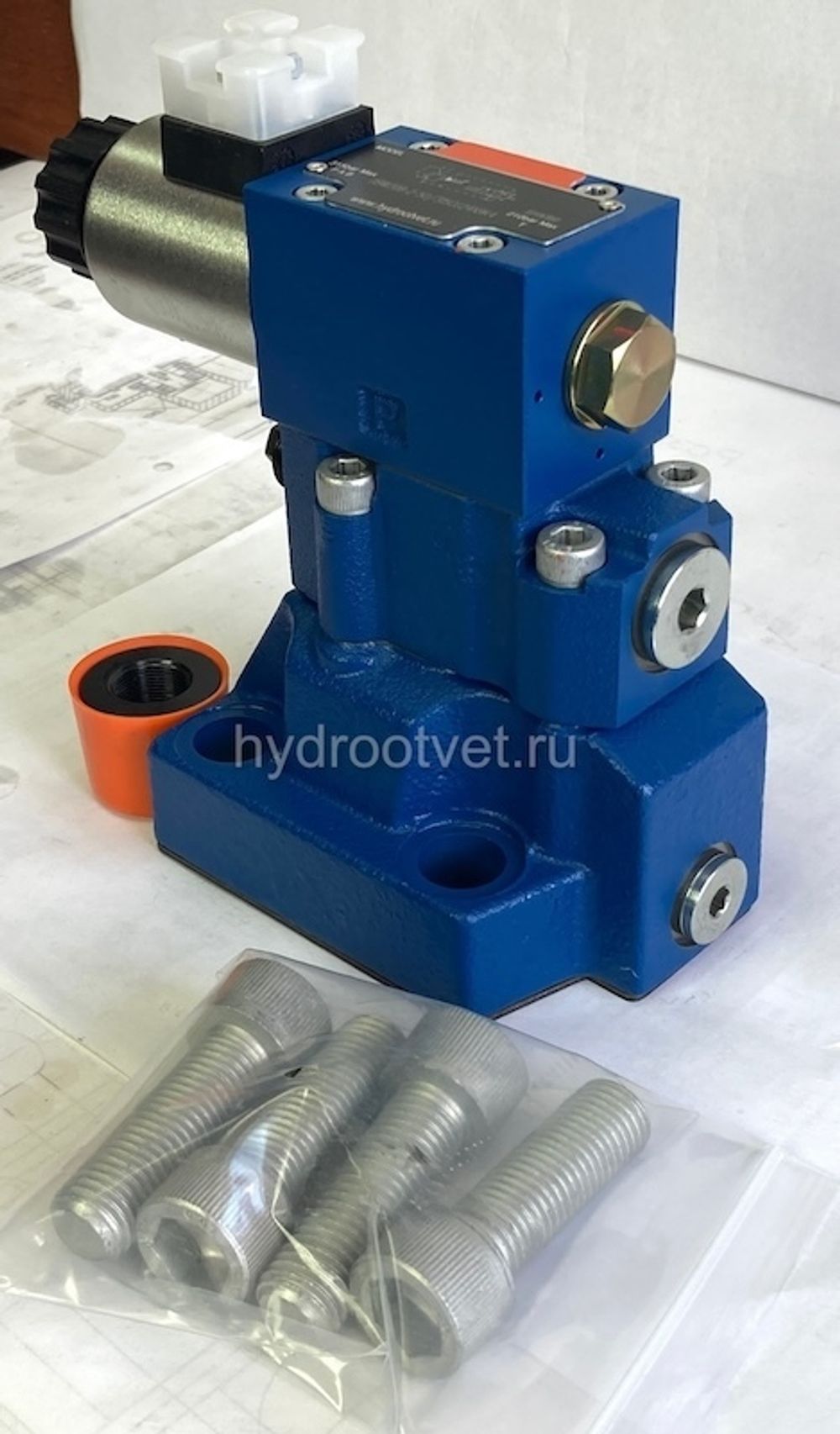 DBW20B2-5X/100YCW110-50N9K4 - Предохранительный клапан Ду25 с давлением настройки до 100 бар, управление - Y - внешний дренаж с разгрузкой B = открыт с электроуправлением W110