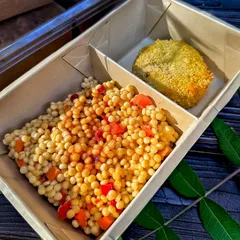 Паста с овощами и котлетой из трески/240 гр