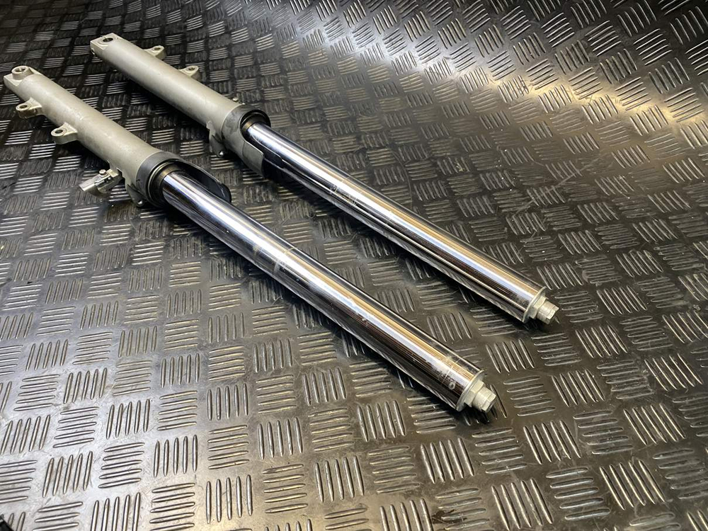 Перья вилки Yamaha TDM850 RN03J 054015