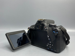 Canon EOS 650D EF-S 18-55mm 50.000 кадров