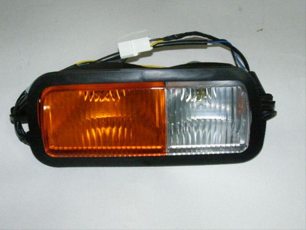 Фонарь поворота /21214/ н/о (подфарник) правый (LADA)