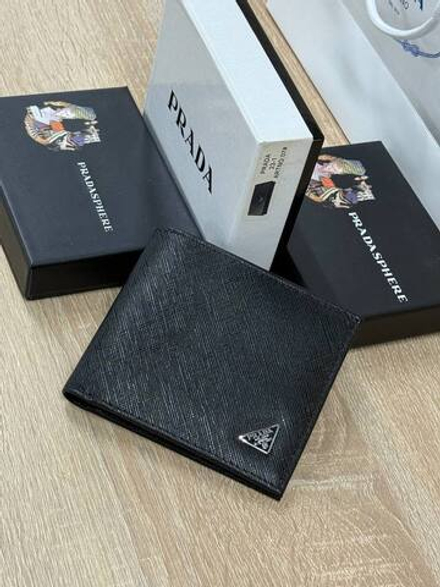 Бумажник Prada