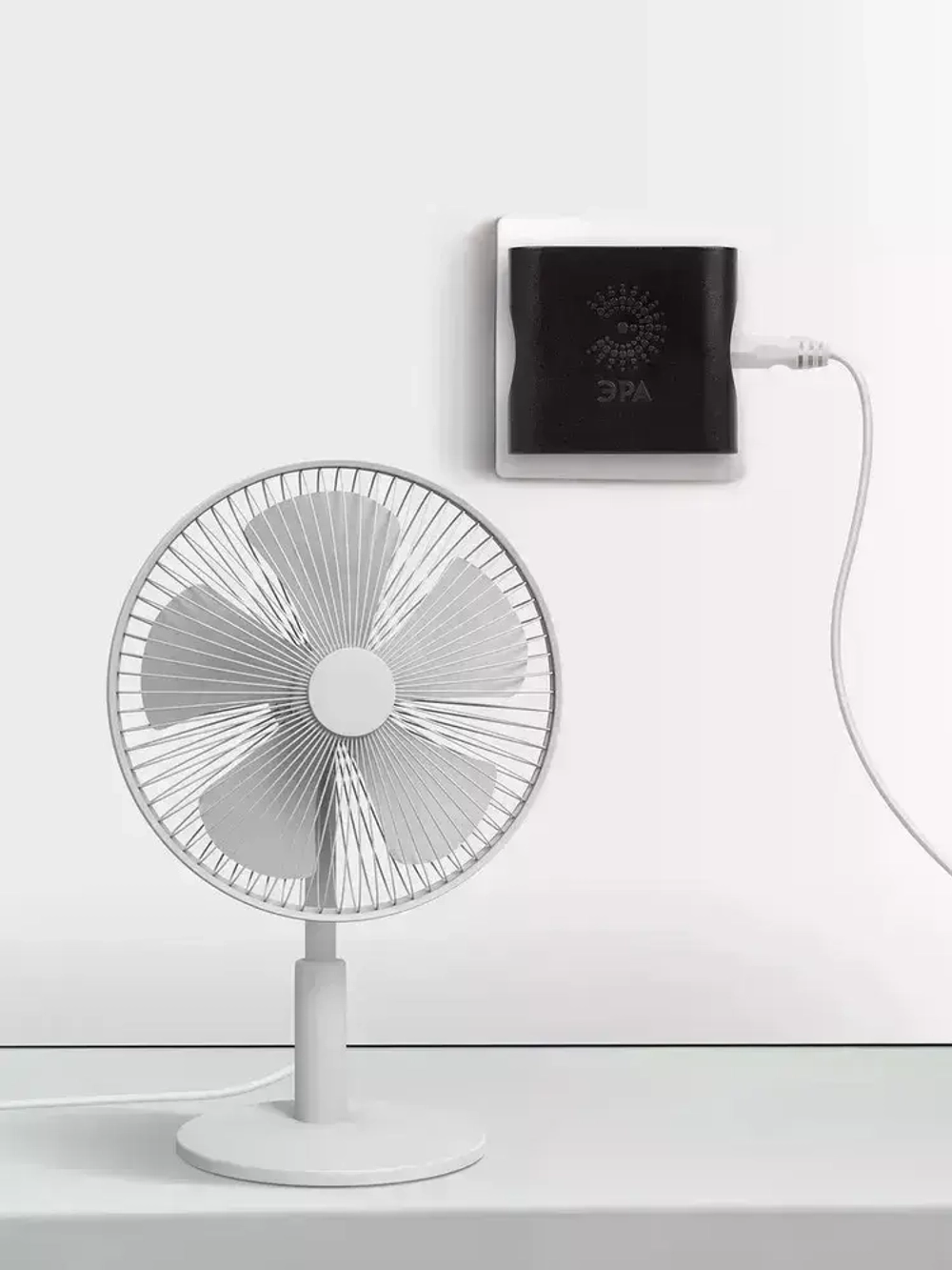 Тройник SP-4-B ЭРА розетка электрический / Разветвитель без заземления, 4 розетки, 16А, черный