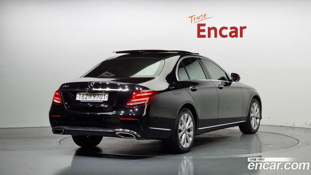 Mercedes-Benz E-Class W213 E300 Exclusive (08.2019)
