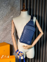 Сумка-слинг Louis Vuitton