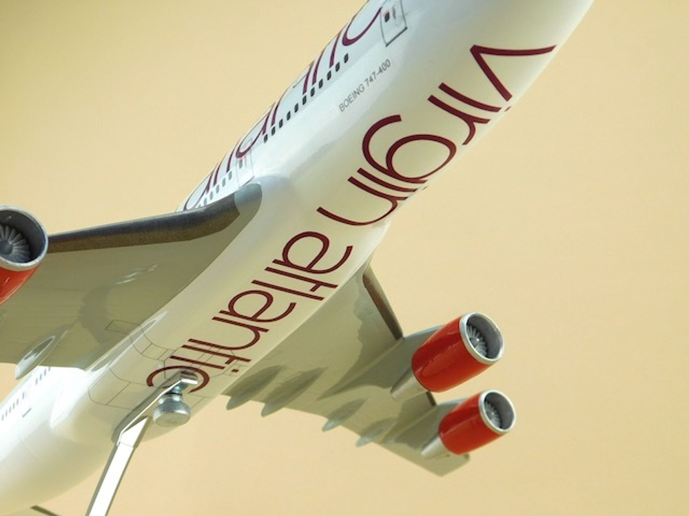 Модель самолета Boeing 747-400 (М1:144, Virgin Atlantic)