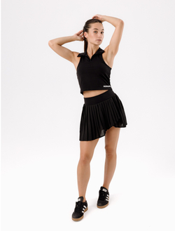 Костюм с юбкой-шортами и топом