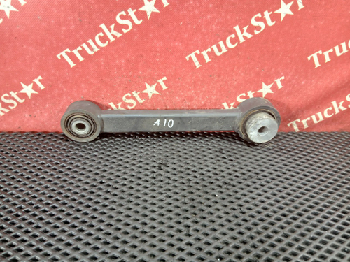 Стойка переднего стабилизатора