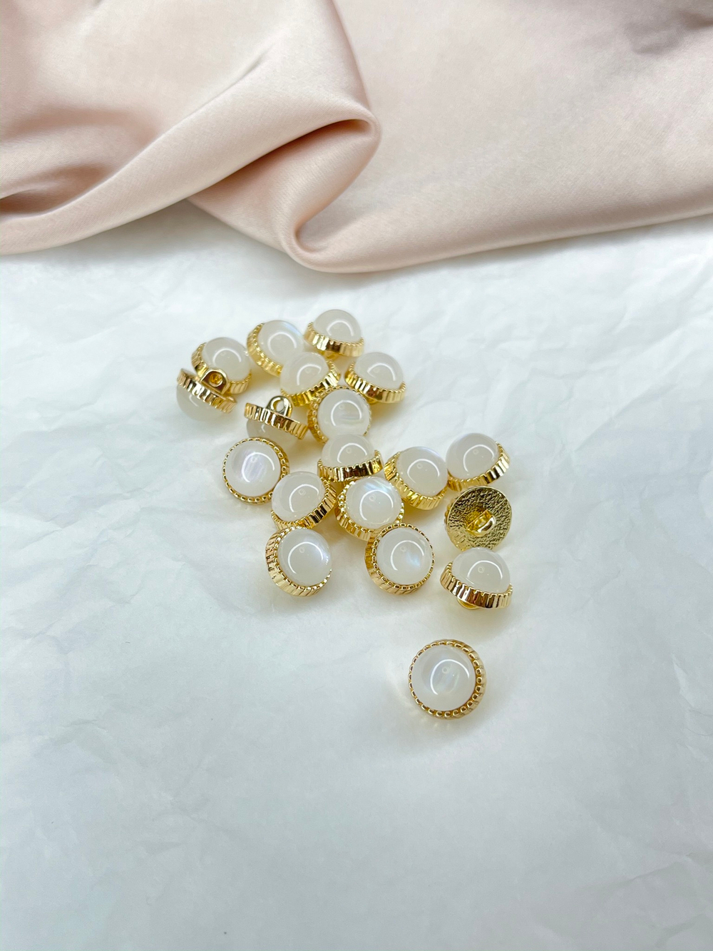 Пуговицы Золото Белые Луна