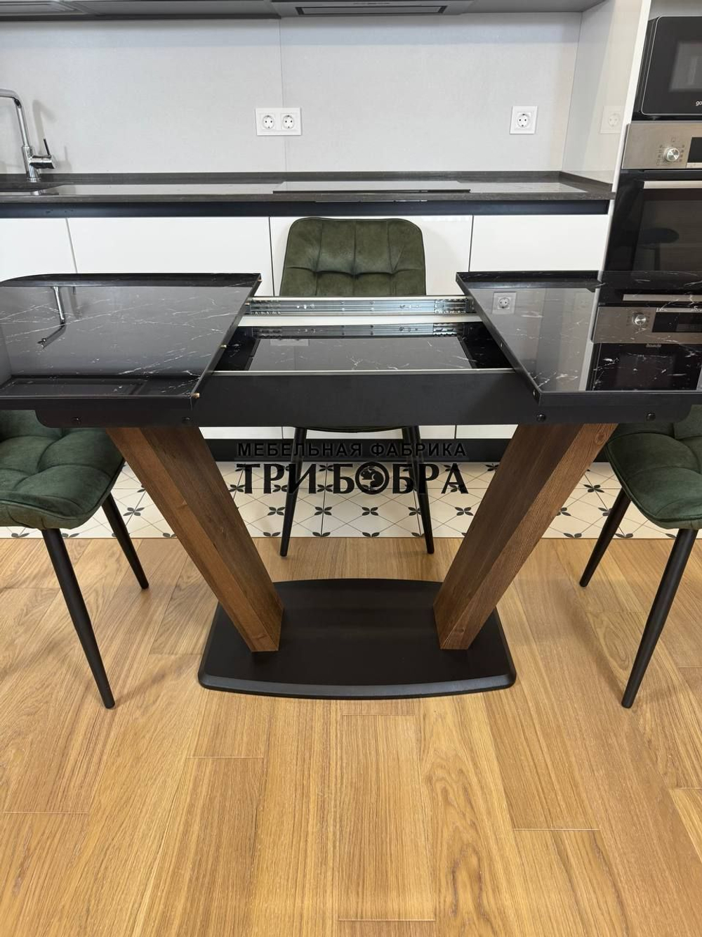 Кухонный раскладной стол "Прадо" черный мрамор и 4 стула Бостон