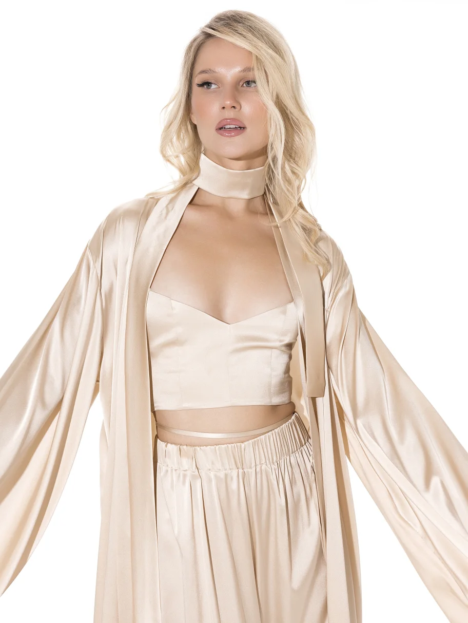 Шёлковый халат Emelene