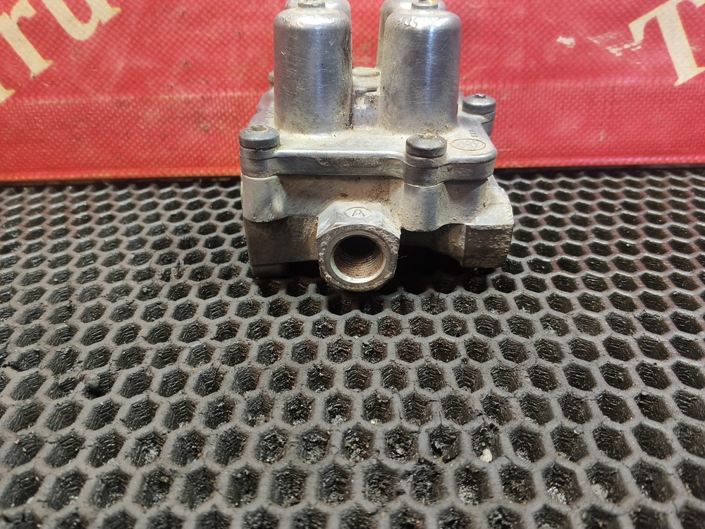 Кран защитный 4-х контурный 2017г