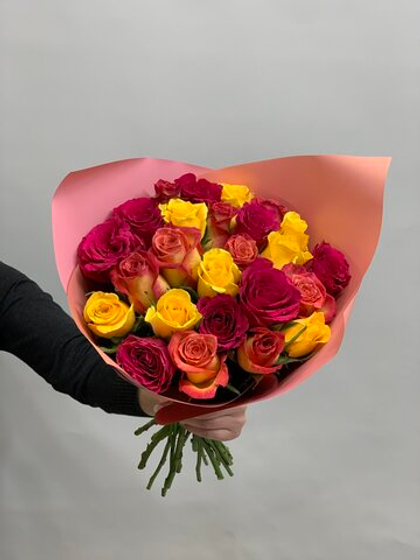 Букет 25 роз Кения 32 см в пленке