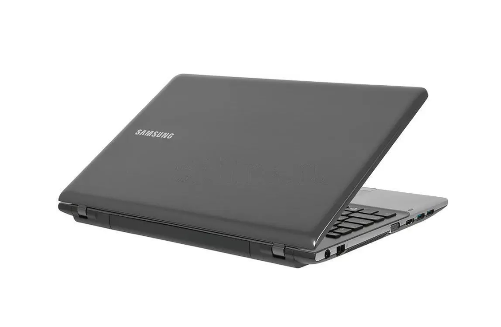 15.6" Уцененный ноутбук Samsung NP350V5C-T0RU (1366x768, Intel Core i5-3210M, RAM 8ГБ, SSD 256ГБ, AMD Radeon HD 7730M, Win 7 Pro)