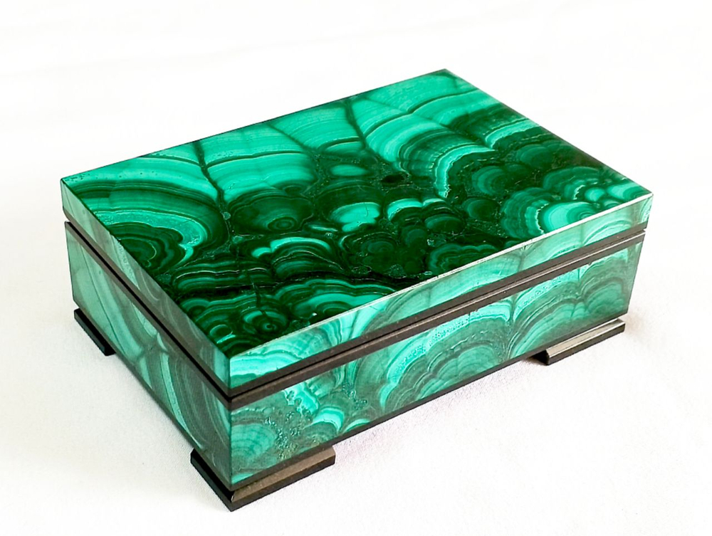Шкатулка из малахита 12-8-4.5 см