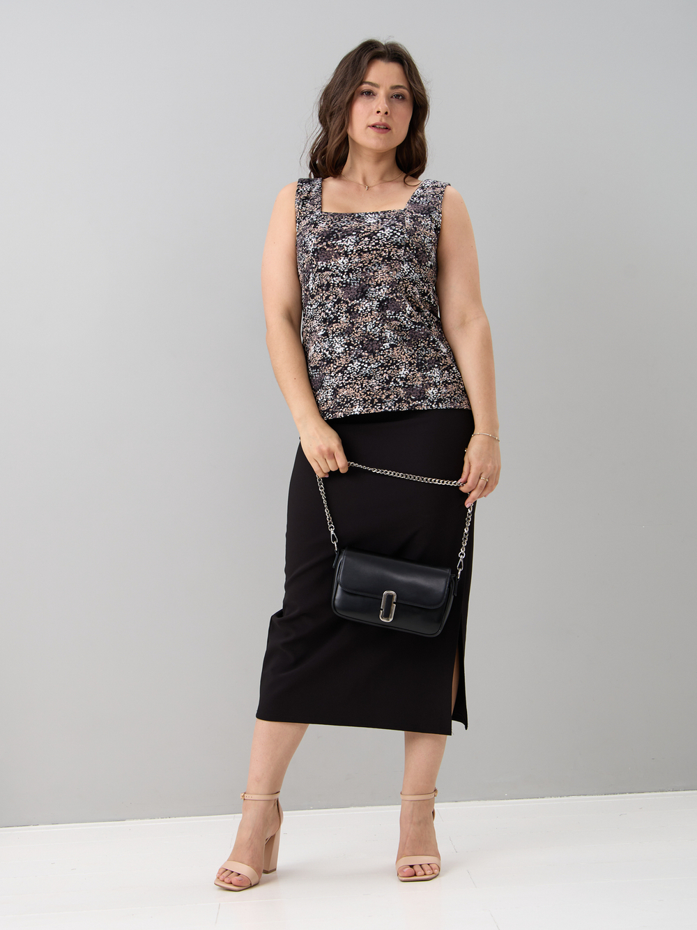 Майка М-040/черный-бежабстракция