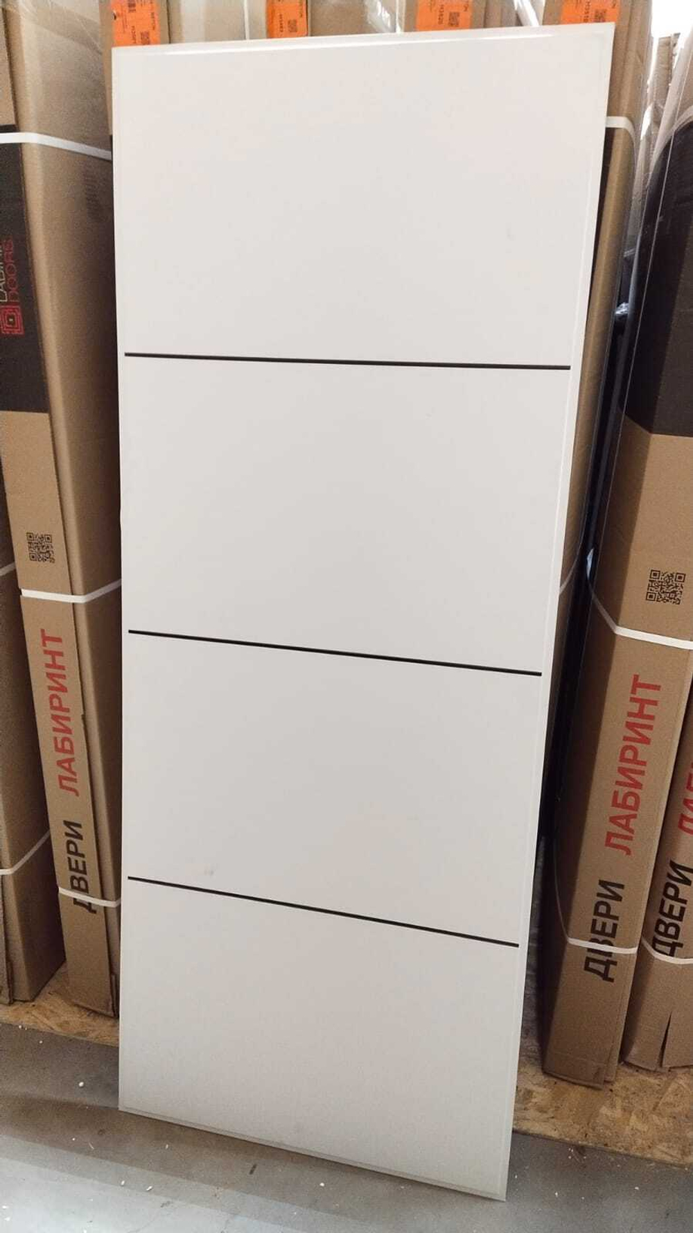 Дверь входная Лабиринт LOFT 25 Белый софт (черная вставка) металлическая