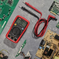 Цифровой мультиметр UT33A+ UNI-T оригинал автомат с подсветкой емкостью автоотключением