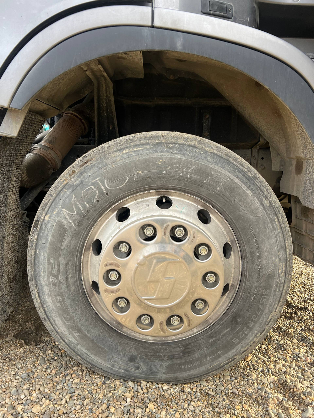 Shacman (Shaanxi) SX* 4x2 Седельный тягач SX4188YY381 (Дизельный, 12,5 л, 473 л.с., АТ)