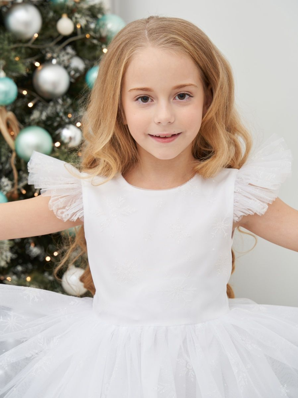 Нарядное платье снежинка