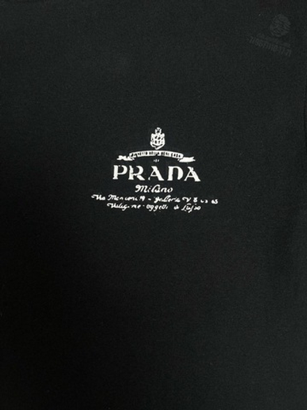 Футболка Prada