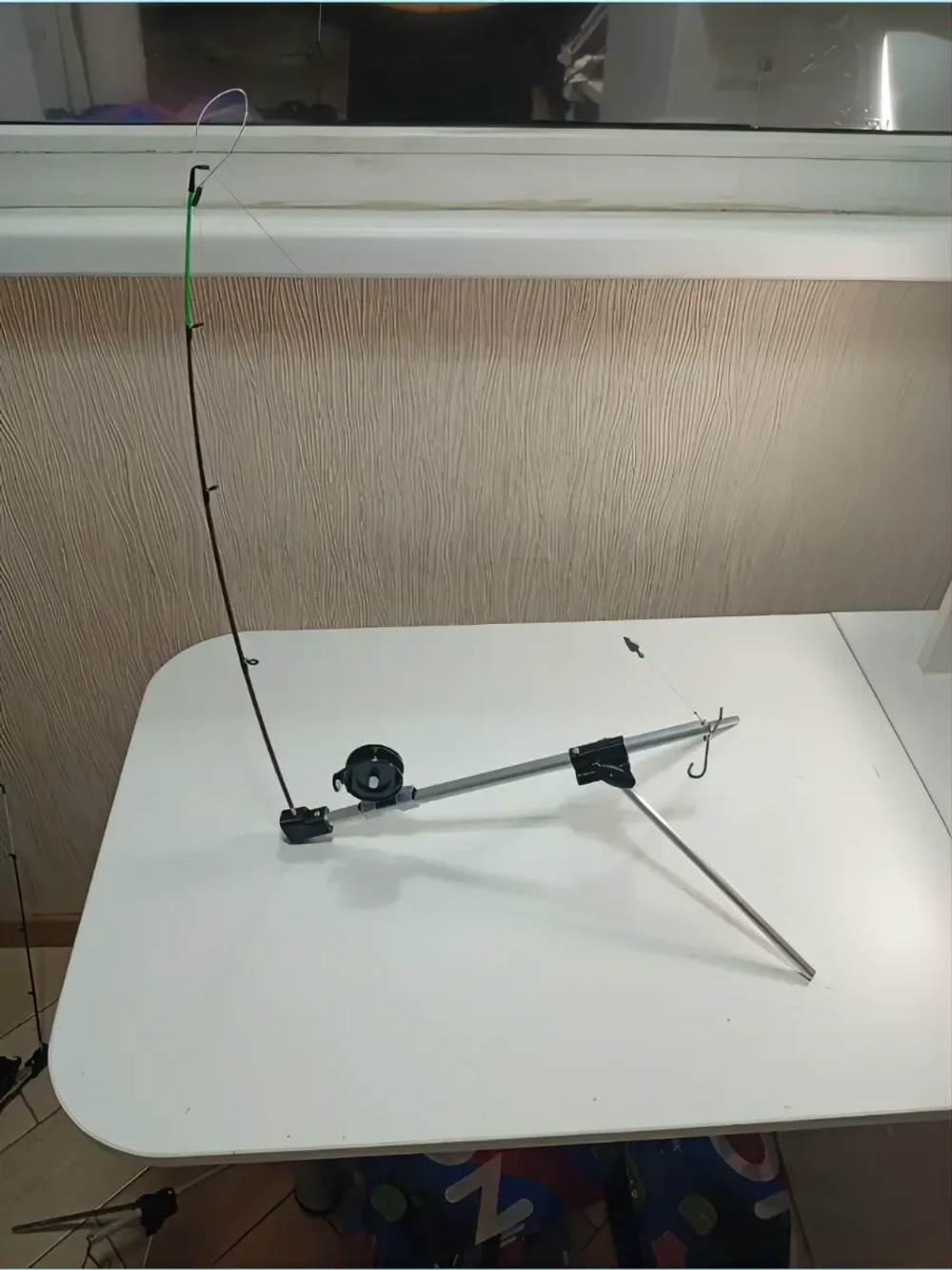 Самоподсекающая удочка "Поставушка Муха