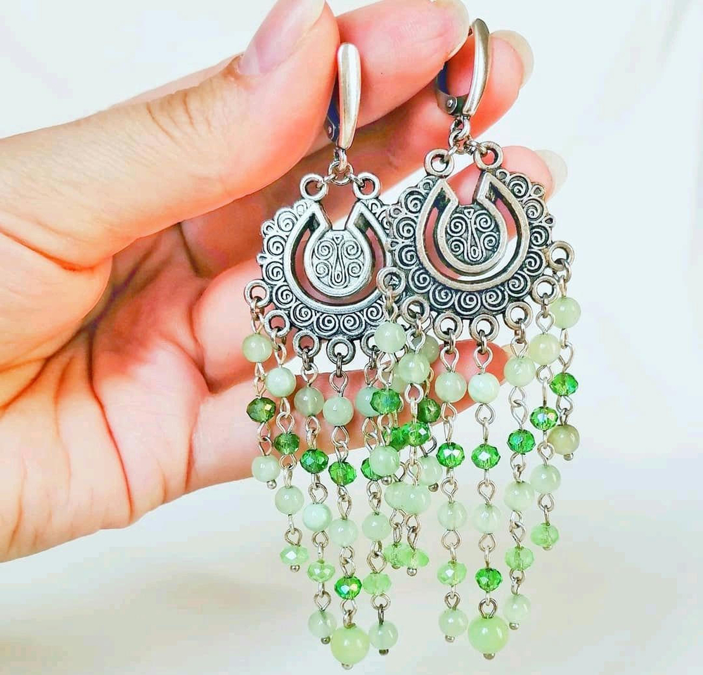 Длинные крупные серьги с зелёным ониксом в восточном стиле