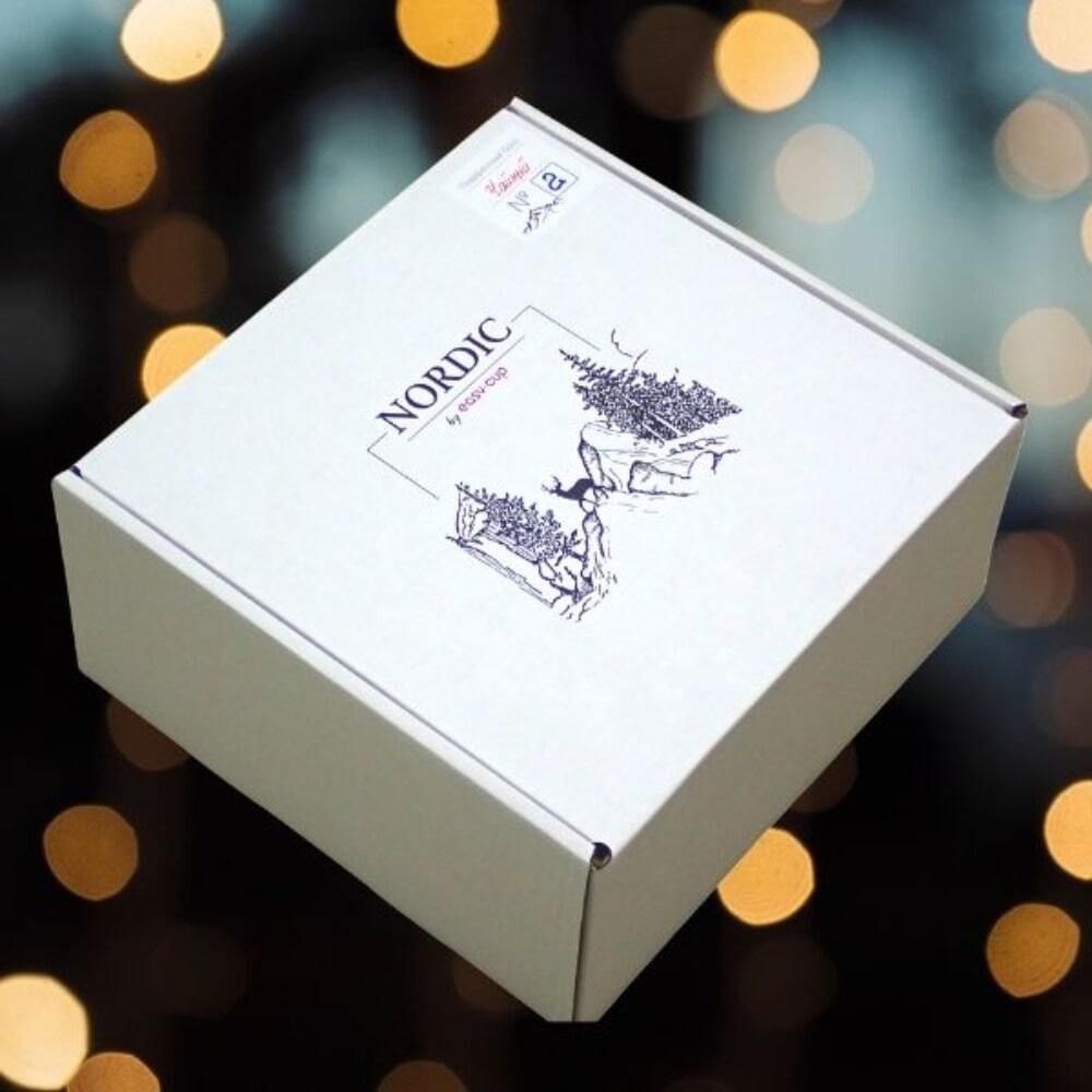 Набор чёрного чая к Новому Году: подарочная коробка