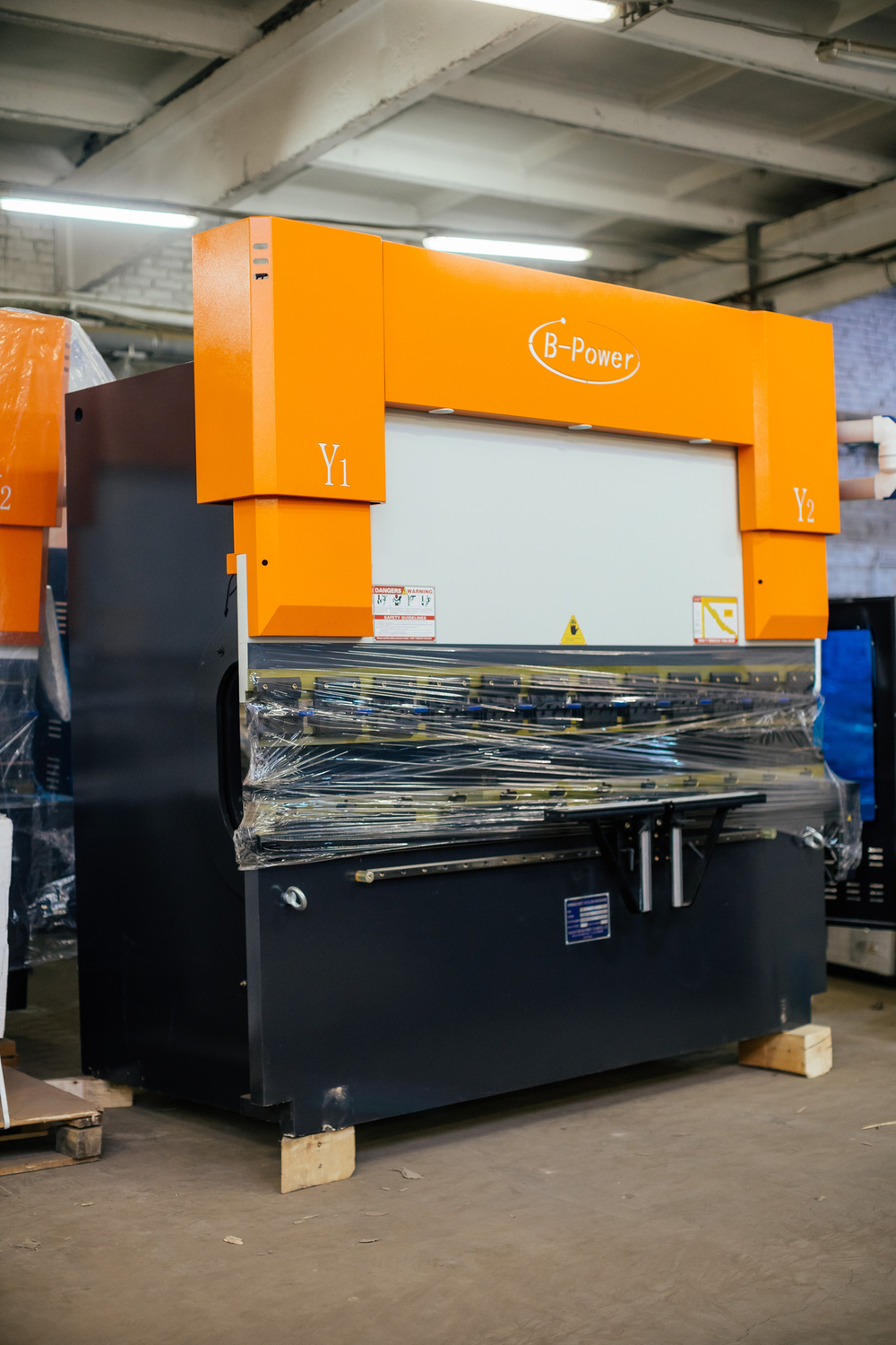 Гидравлический листогибочный пресс с ЧПУ B-Power P 125/3200