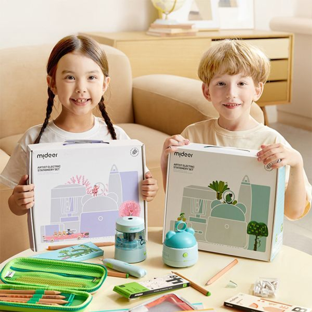 Набор канцелярских принадлежностей