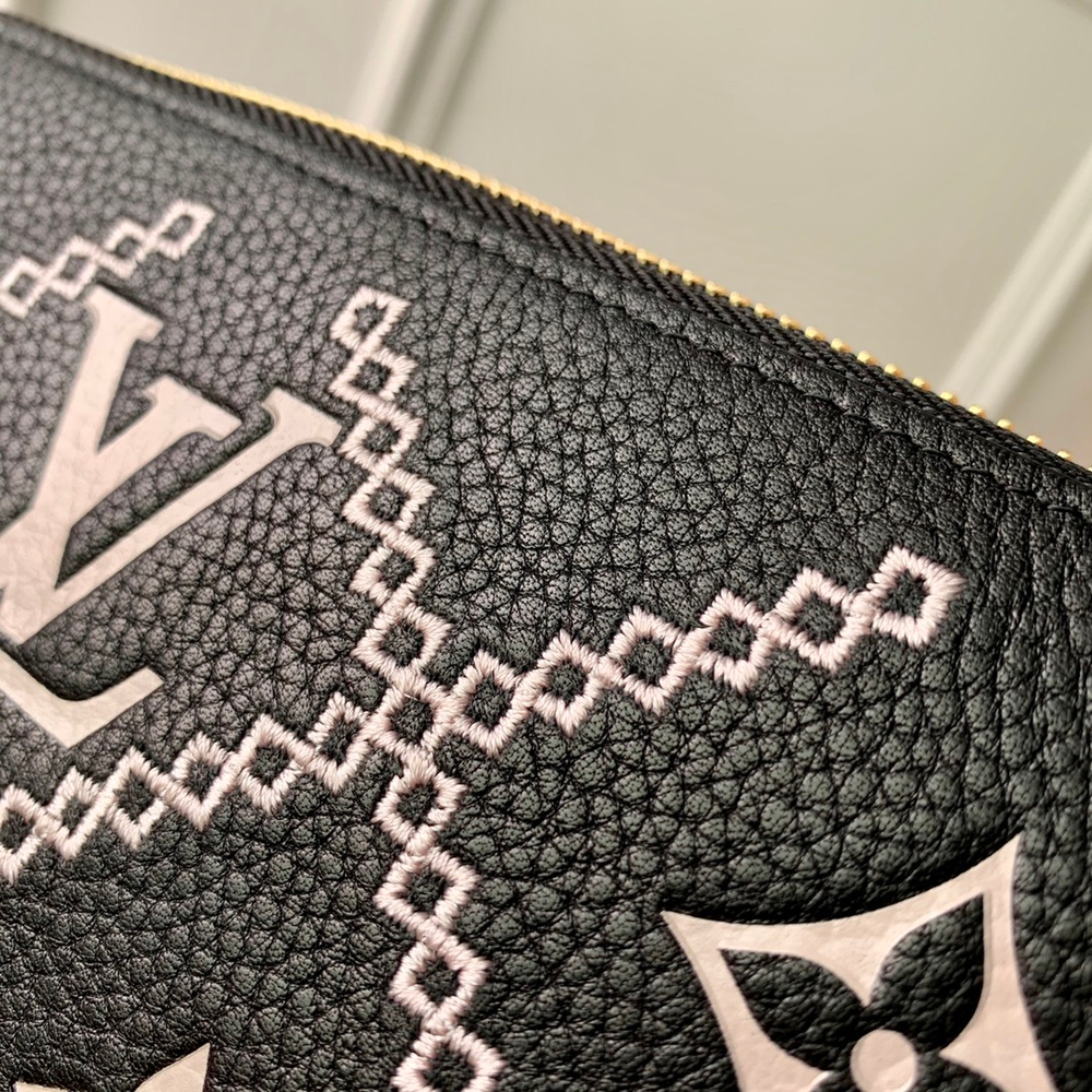 Louis Vuitton Zippy Wallet