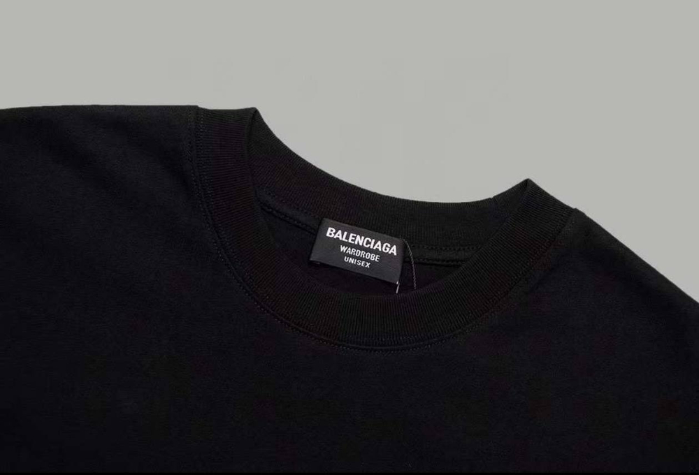 Футболка Balenciaga