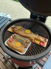 Керамический гриль Kamado Joe Big Joe III, 61 см (красный), с ножками и столиками