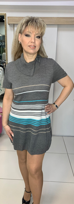 Удлиненный джемпер-туника с коротким рукавом