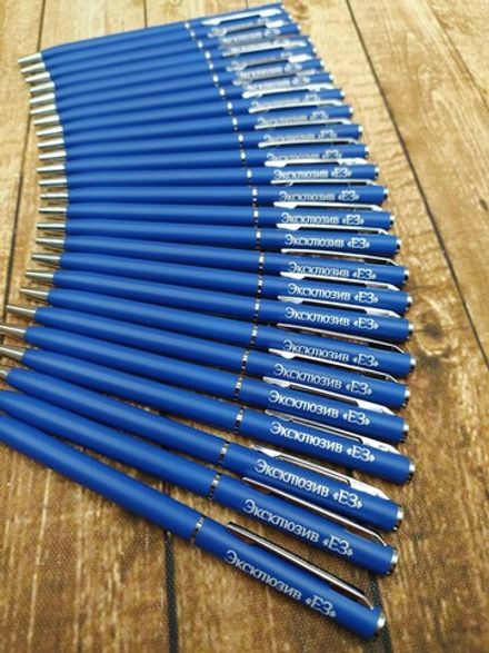 Ручка MOTIVE с гравировкой