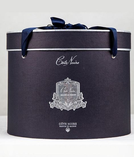 Коралловый букет роз в прозрачной овальной вазе, Cote Noire